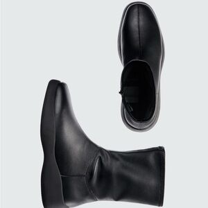 NWT Uniqlo: C Stretch Short Boots - 7.5 Black